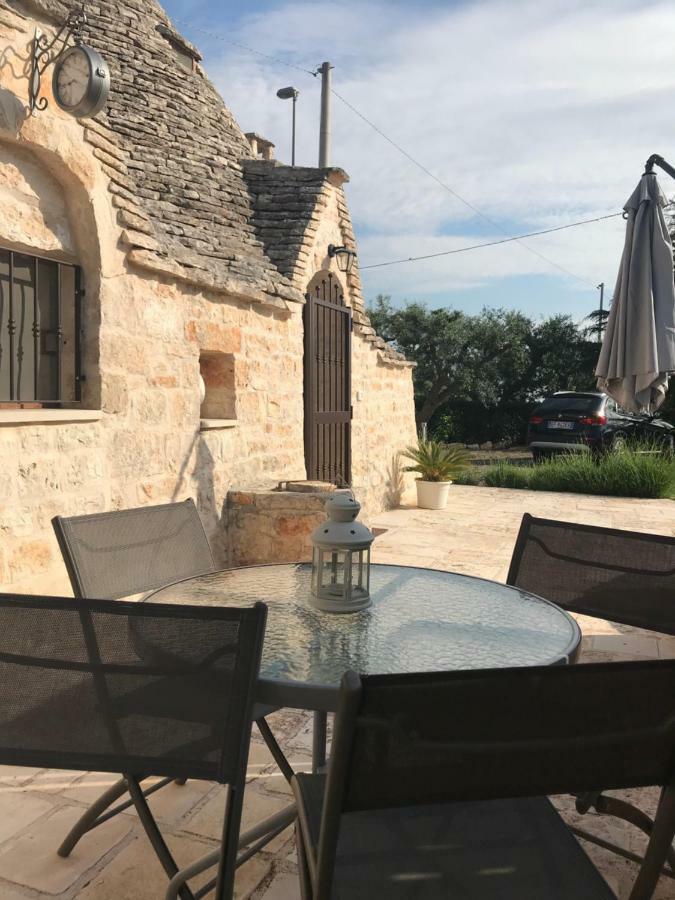 アルベロベッロ I Trulli Di Ginevraヴィラ エクステリア 写真