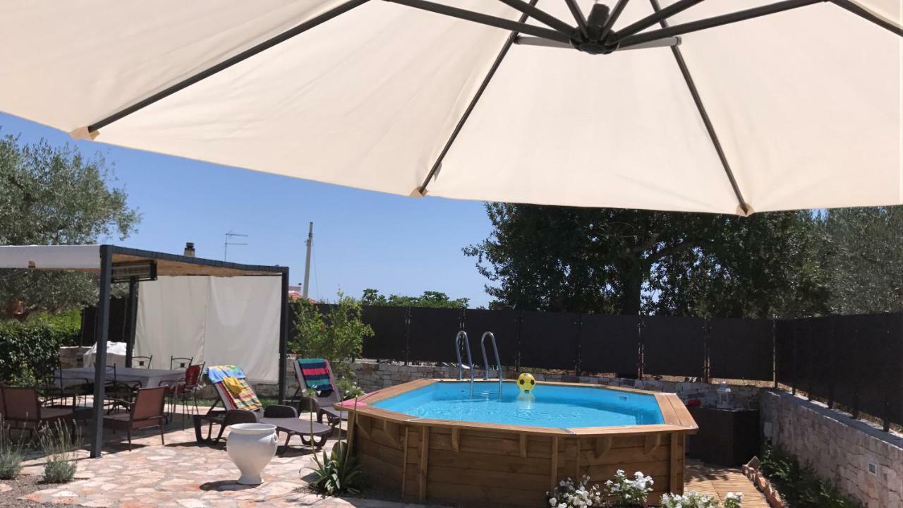 アルベロベッロ I Trulli Di Ginevraヴィラ エクステリア 写真