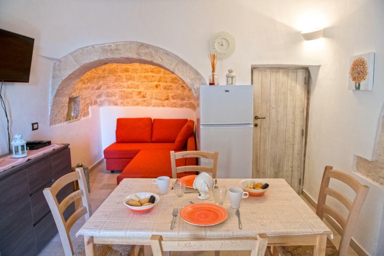 アルベロベッロ I Trulli Di Ginevraヴィラ エクステリア 写真