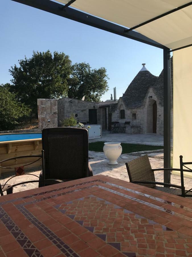 アルベロベッロ I Trulli Di Ginevraヴィラ エクステリア 写真