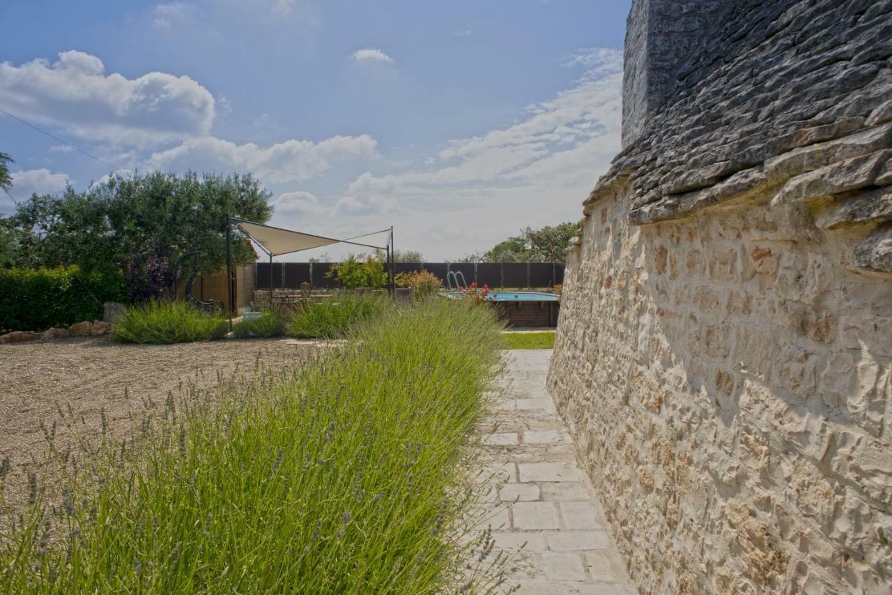 アルベロベッロ I Trulli Di Ginevraヴィラ エクステリア 写真
